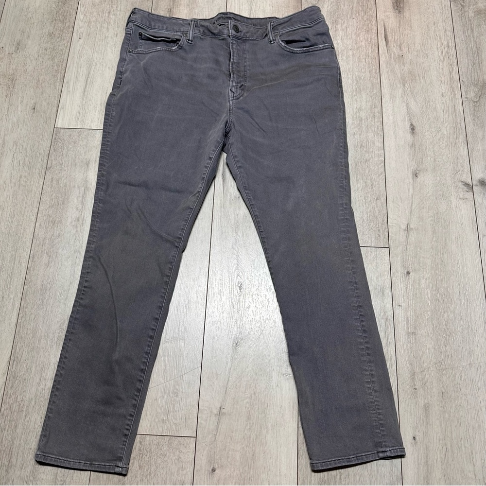 American Eagle Outfitters Men's 5 pocket design Charcoal Grey Jeans Size 38X30